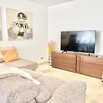 شقة Del Mar Seafront Iii - Eaw Homes